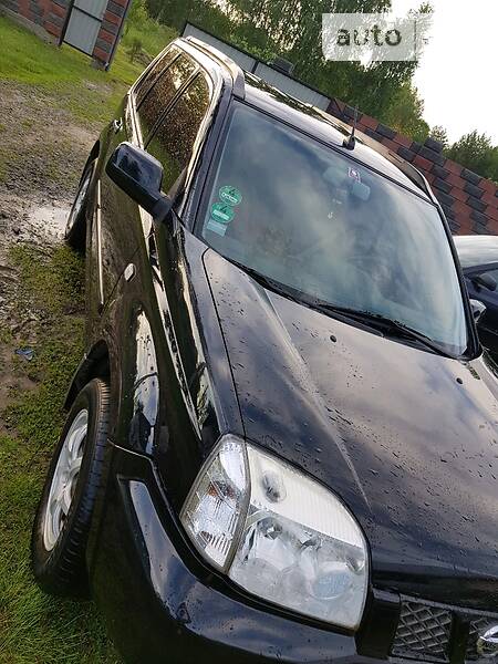 Позашляховик / Кросовер Nissan X-Trail 2006 в Вараші