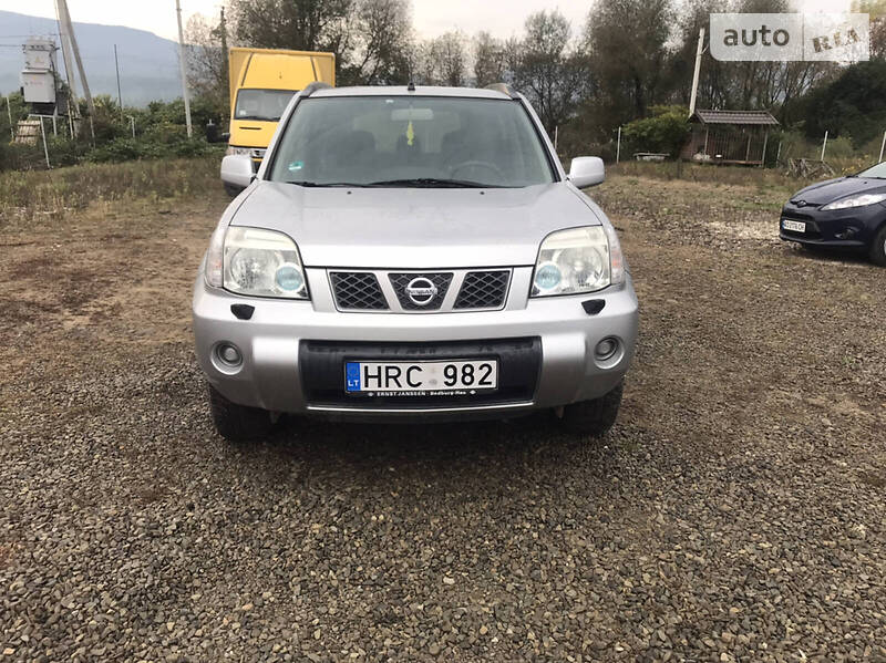 Позашляховик / Кросовер Nissan X-Trail 2005 в Тячеві