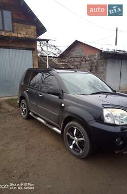 Внедорожник / Кроссовер Nissan X-Trail 2005 в Черновцах