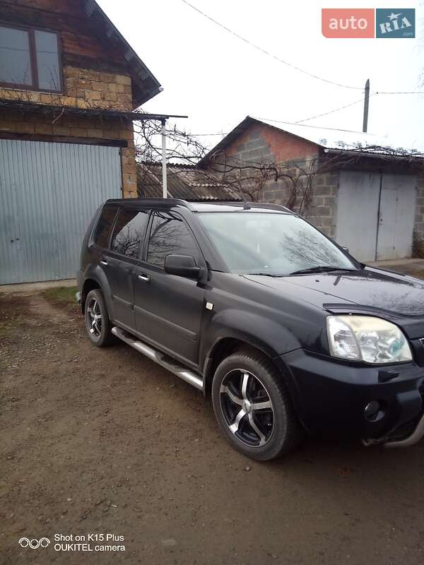 Позашляховик / Кросовер Nissan X-Trail 2005 в Чернівцях