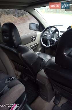 Внедорожник / Кроссовер Nissan X-Trail 2005 в Черновцах
