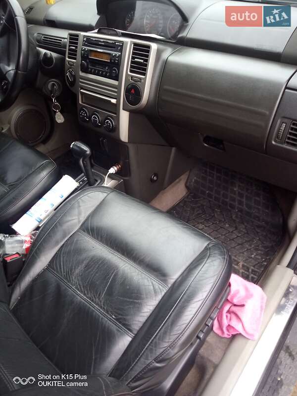 Позашляховик / Кросовер Nissan X-Trail 2005 в Чернівцях