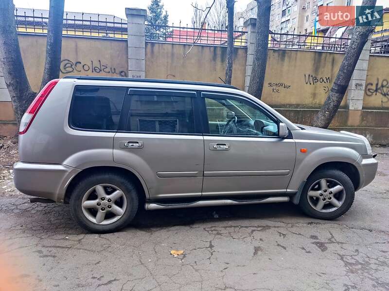 Nissan X-Trail 2003