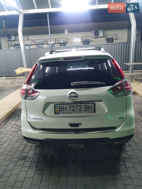 Позашляховик / Кросовер Nissan X-Trail 2015 в Одесі