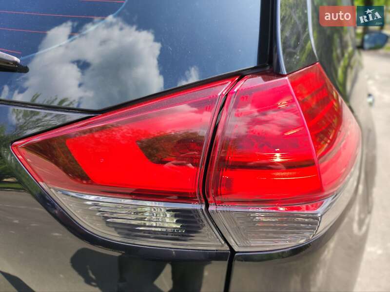 Позашляховик / Кросовер Nissan X-Trail 2018 в Першотравенську