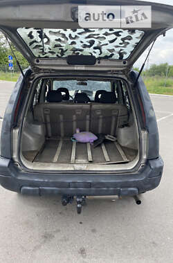 Внедорожник / Кроссовер Nissan X-Trail 2003 в 