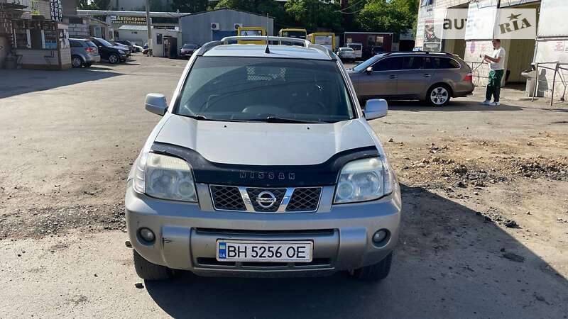 Внедорожник / Кроссовер Nissan X-Trail 2006 в 