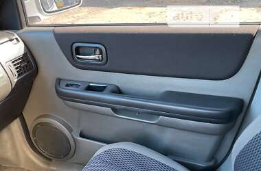 Внедорожник / Кроссовер Nissan X-Trail 2006 в 
