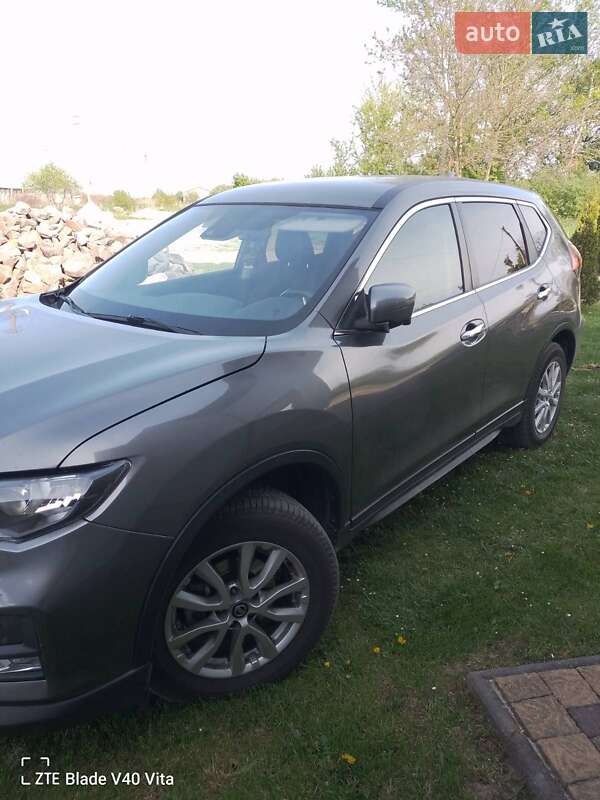 Внедорожник / Кроссовер Nissan X-Trail 2017 в Самборе