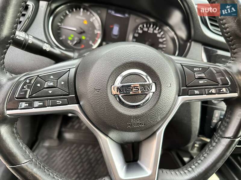 Позашляховик / Кросовер Nissan X-Trail 2017 в Івано-Франківську