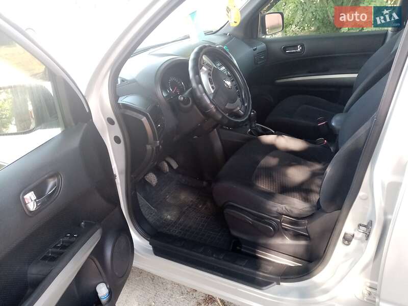 Позашляховик / Кросовер Nissan X-Trail 2011 в Звягелі