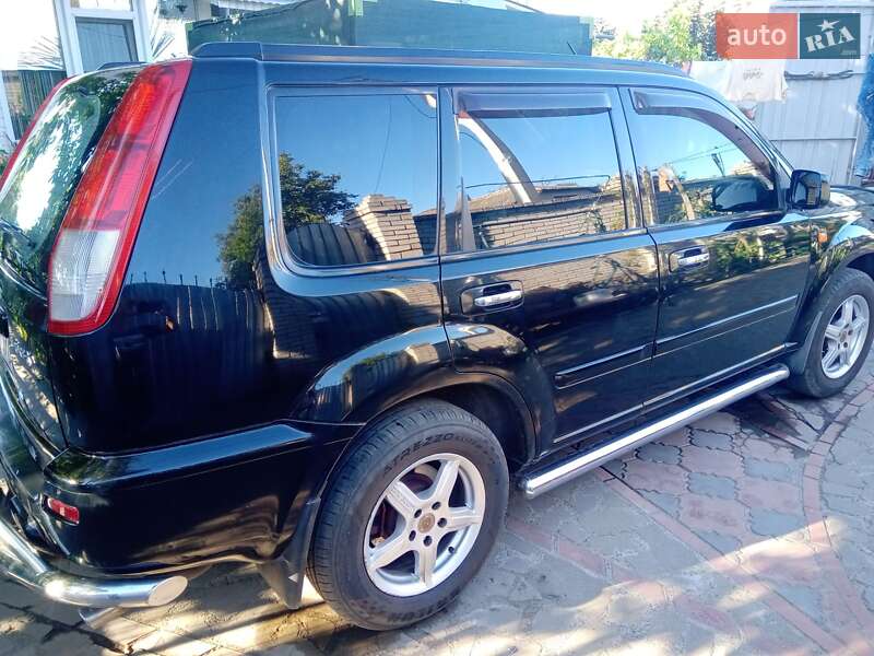 Позашляховик / Кросовер Nissan X-Trail 2003 в Звенигородці
