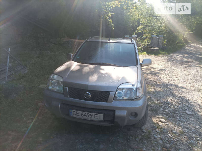 Позашляховик / Кросовер Nissan X-Trail 2005 в Вижниці