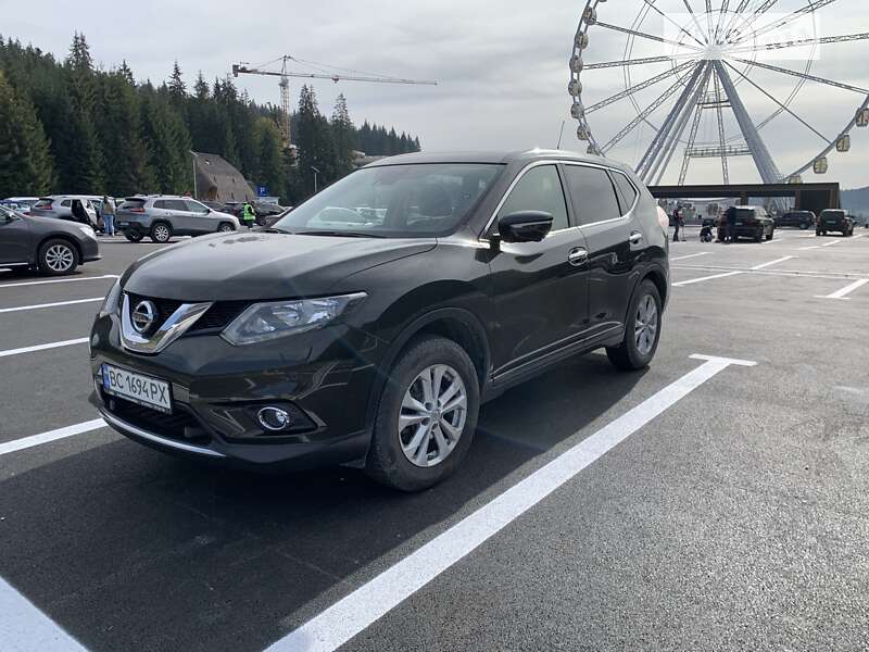 Внедорожник / Кроссовер Nissan X-Trail 2015 в Старом Самборе