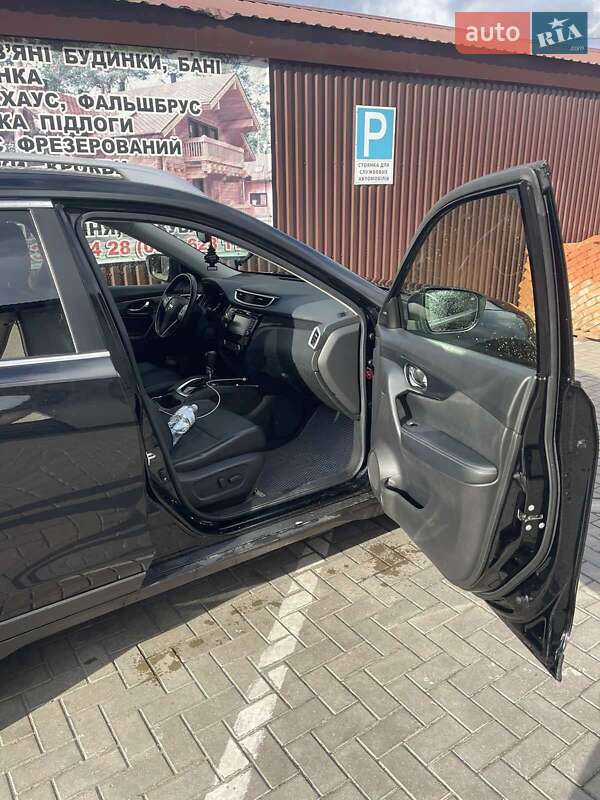 Позашляховик / Кросовер Nissan X-Trail 2014 в Володимирі