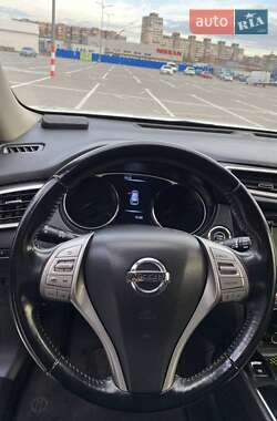 Внедорожник / Кроссовер Nissan X-Trail 2014 в 