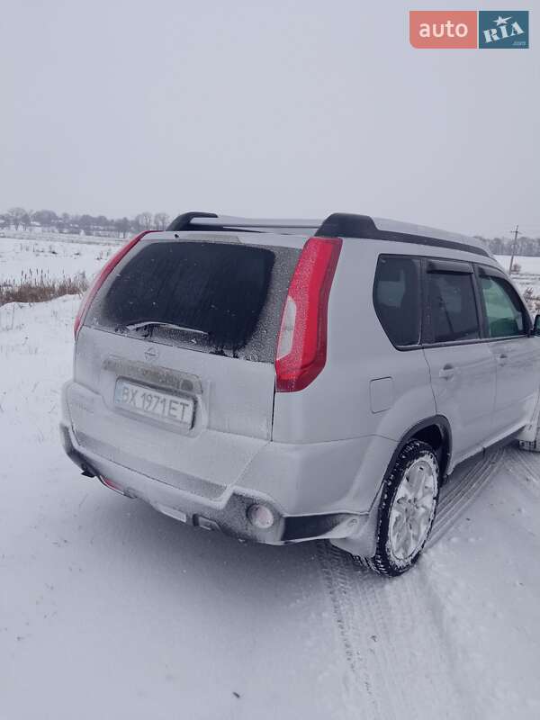Внедорожник / Кроссовер Nissan X-Trail 2011 в Староконстантинове