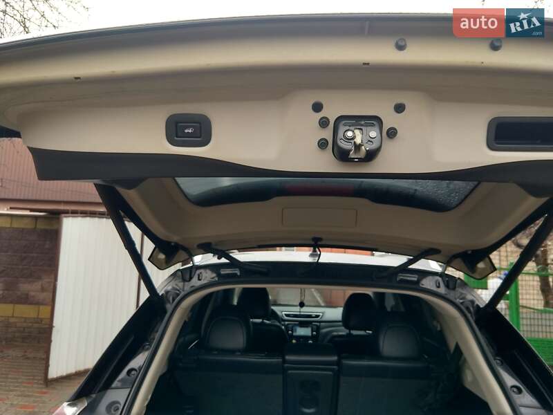 Внедорожник / Кроссовер Nissan X-Trail 2015 в Кривом Роге