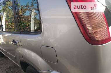 Внедорожник / Кроссовер Nissan X-Trail 2006 в 