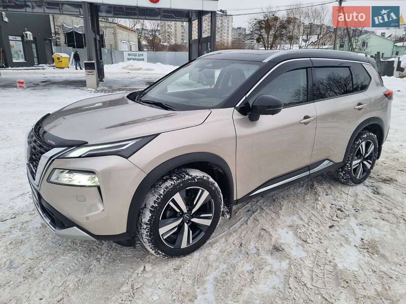 Внедорожник / Кроссовер Nissan X-Trail 2023 в Львове