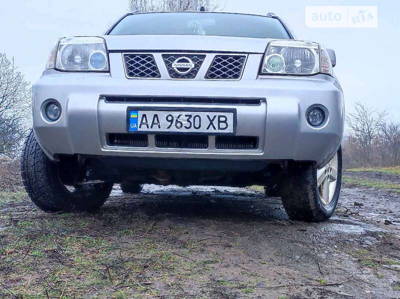 Внедорожник / Кроссовер Nissan X-Trail 2004 в Николаеве