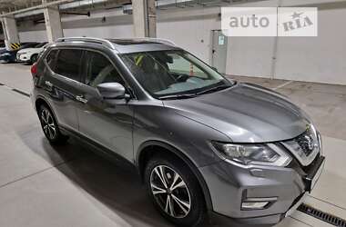 Внедорожник / Кроссовер Nissan X-Trail 2017 в Киеве