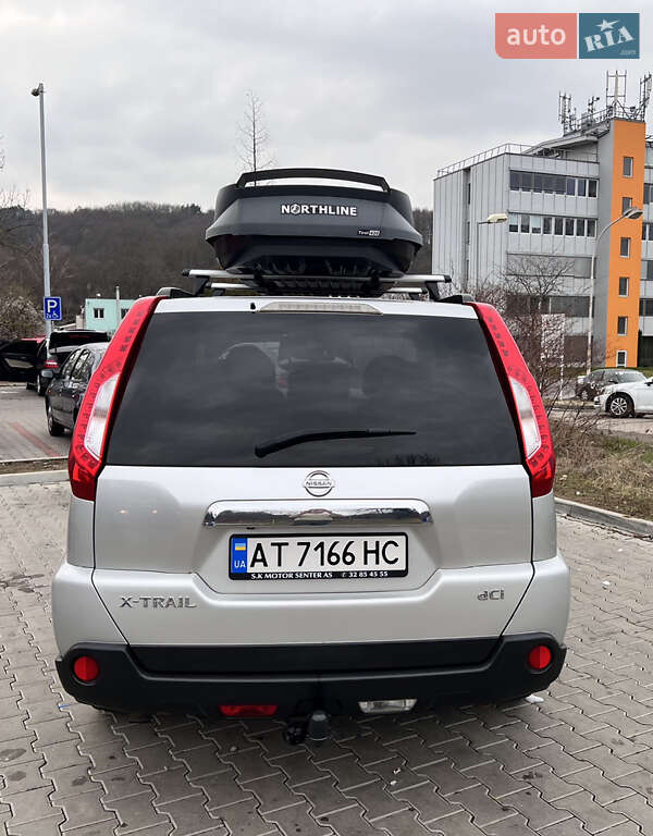 Внедорожник / Кроссовер Nissan X-Trail 2010 в Калуше