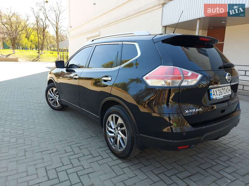 Внедорожник / Кроссовер Nissan X-Trail 2016 в Львове