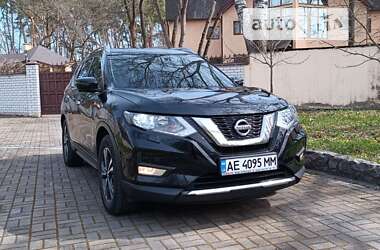 Внедорожник / Кроссовер Nissan X-Trail 2017 в Днепре