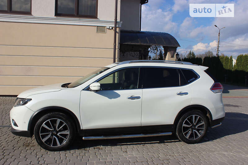 Позашляховик / Кросовер Nissan X-Trail 2015 в Дунаївцях