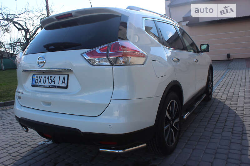 Позашляховик / Кросовер Nissan X-Trail 2015 в Дунаївцях