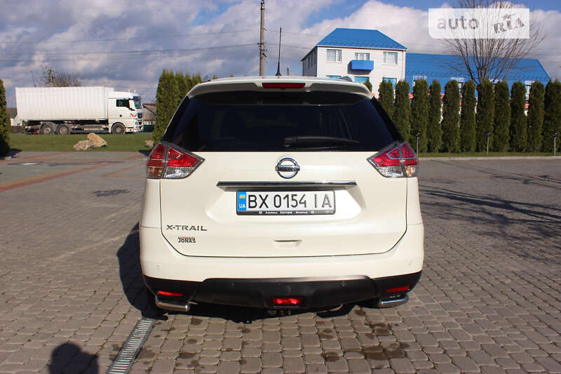 Позашляховик / Кросовер Nissan X-Trail 2015 в Дунаївцях