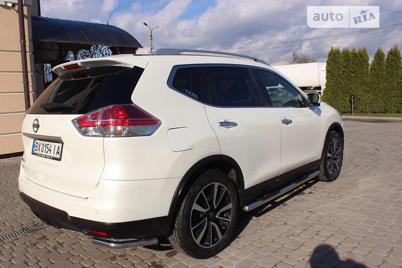 Позашляховик / Кросовер Nissan X-Trail 2015 в Дунаївцях