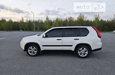 Внедорожник / Кроссовер Nissan X-Trail 2011 в Звягеле