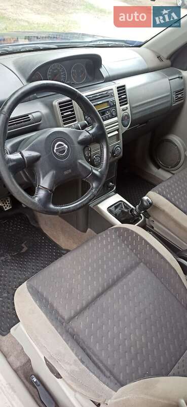 Позашляховик / Кросовер Nissan X-Trail 2004 в Одесі