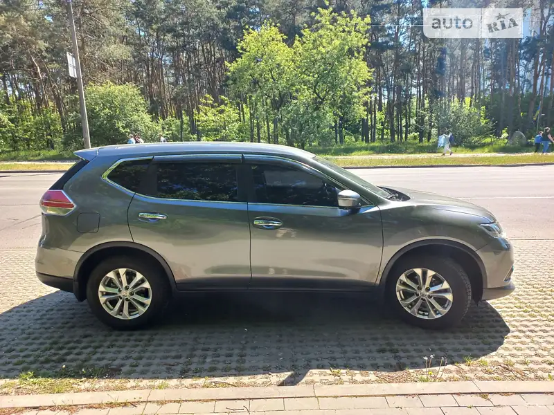 Внедорожник / Кроссовер Nissan X-Trail 2016 в 