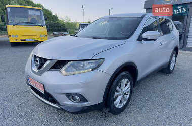 Внедорожник / Кроссовер Nissan X-Trail 2015 в 