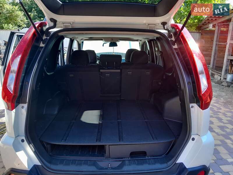 Внедорожник / Кроссовер Nissan X-Trail 2013 в Глухове