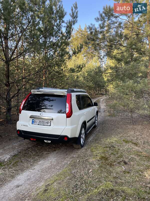 Внедорожник / Кроссовер Nissan X-Trail 2011 в Зенькове
