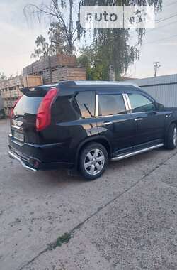 Позашляховик / Кросовер Nissan X-Trail 2007 в Чернівцях