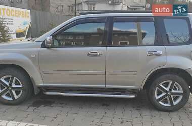 Внедорожник / Кроссовер Nissan X-Trail 2004 в 
