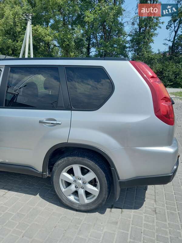 Позашляховик / Кросовер Nissan X-Trail 2010 в Миколаєві