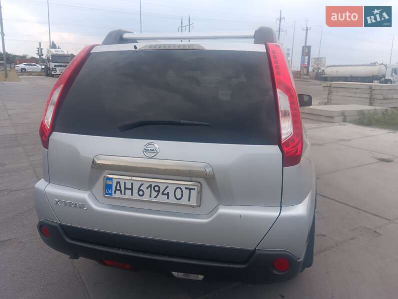 Позашляховик / Кросовер Nissan X-Trail 2011 в Дачному