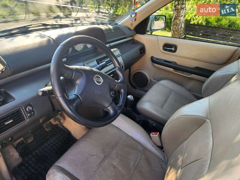 Позашляховик / Кросовер Nissan X-Trail 2001 в Чернівцях