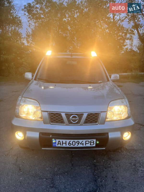 Внедорожник / Кроссовер Nissan X-Trail 2004 в Кодыме