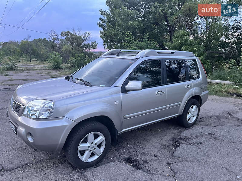 Внедорожник / Кроссовер Nissan X-Trail 2004 в Киеве