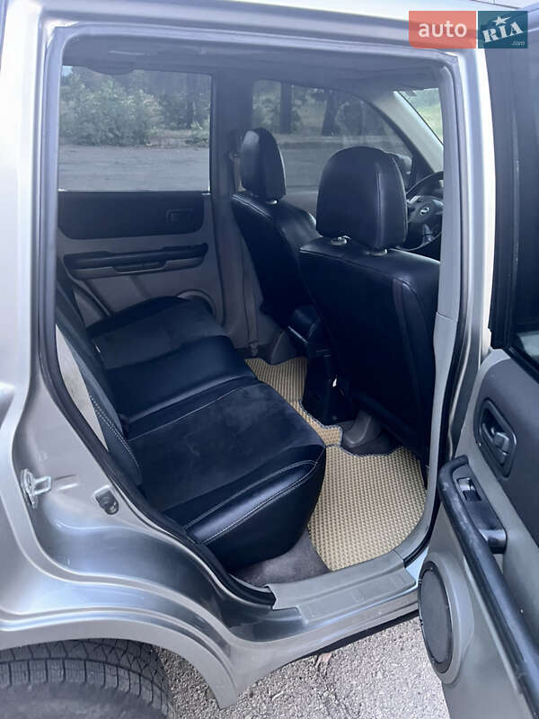 Внедорожник / Кроссовер Nissan X-Trail 2004 в Кодыме