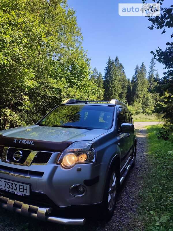 Позашляховик / Кросовер Nissan X-Trail 2011 в Самборі