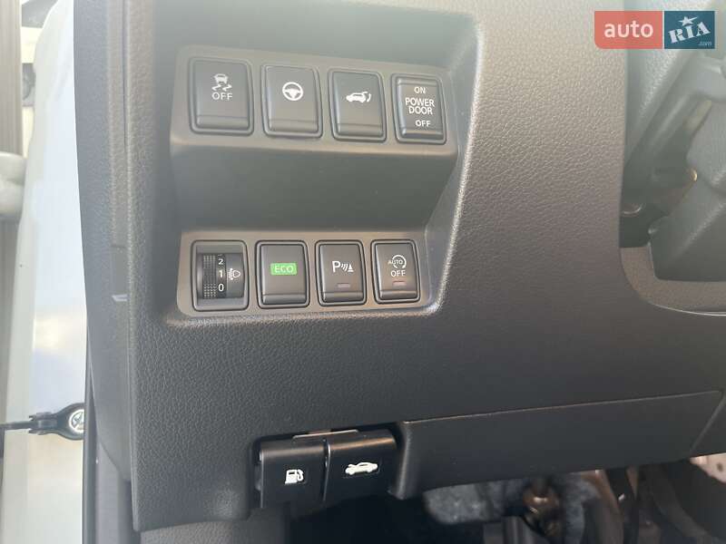 Внедорожник / Кроссовер Nissan X-Trail 2016 в Калуше