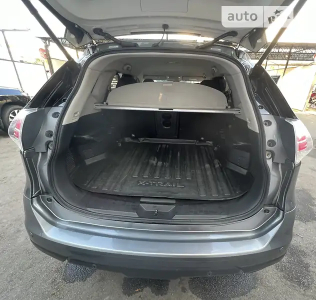 Внедорожник / Кроссовер Nissan X-Trail 2016 в 